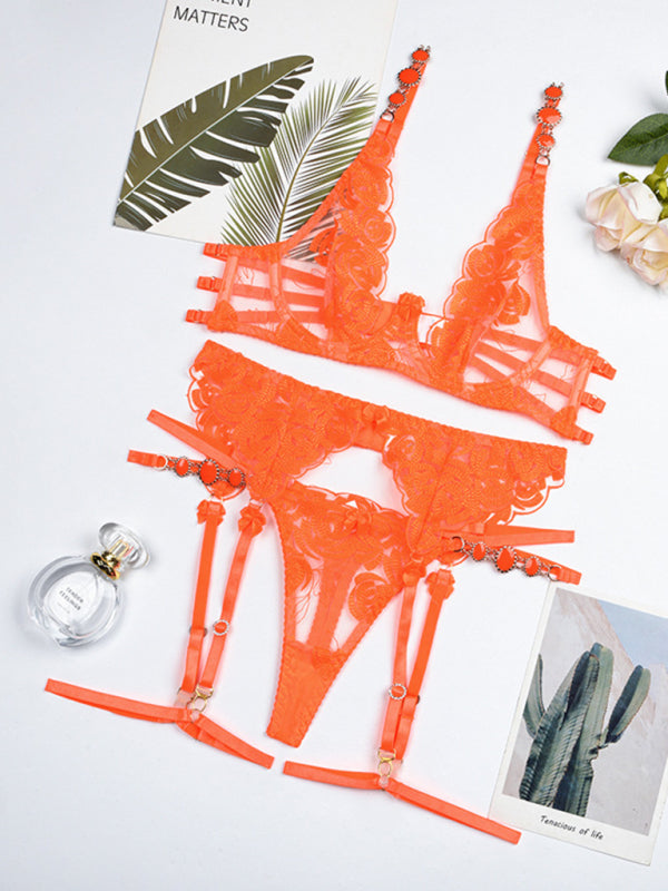 Vintage Vibes – Embroidered Retro Push-Up Bra and Underwear Set